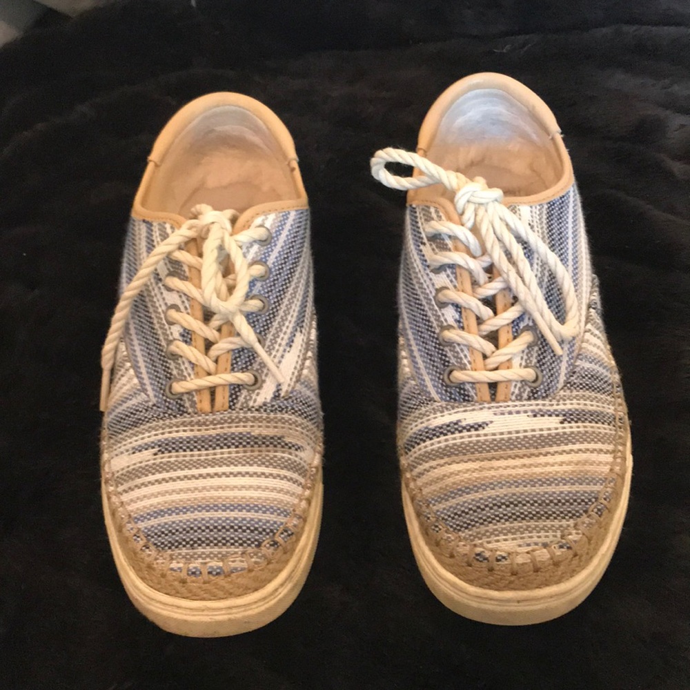 Ugg tennis shoes